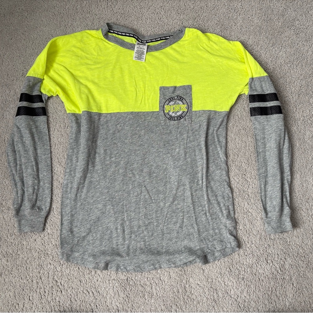 Victoria’s Secret PINK long sleeve tee - XS